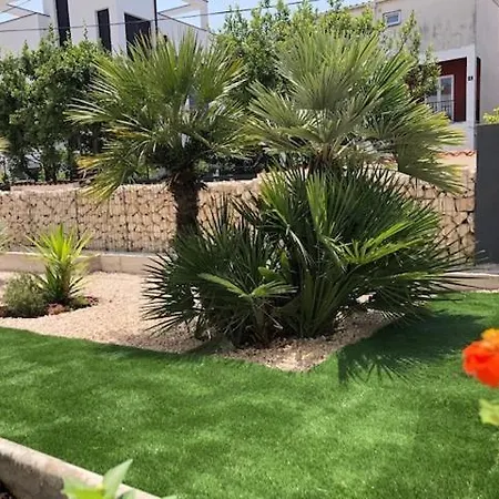 Гостьовий будинок Diklo Rooms-adults Only