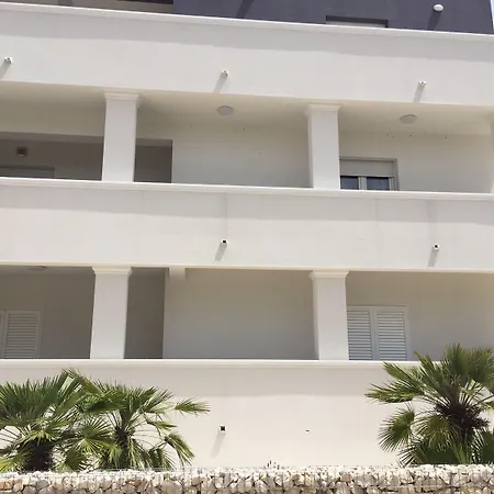 Гостьовий будинок Diklo Rooms-adults Only