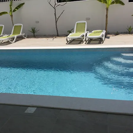 Гостьовий будинок Diklo Rooms-adults Only